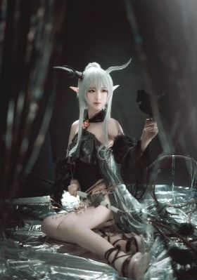 欧美紧身牛仔裤女孩_1080P高清迅雷在线观看